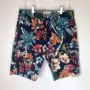 NWT DENIM & FLOWER RICKY SINGH navy floral shorts Size 29
